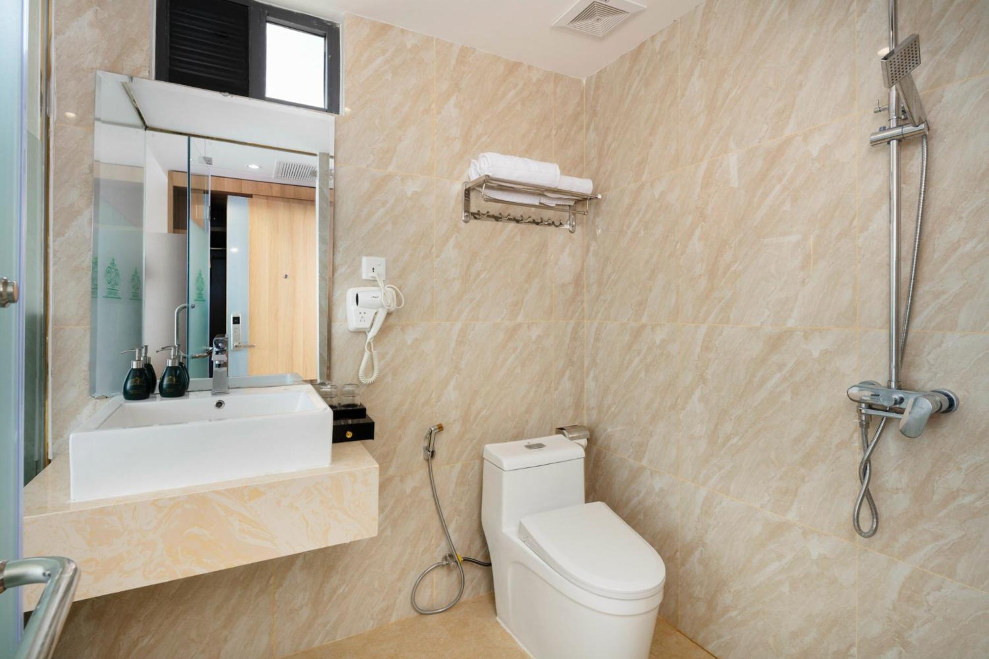 Crown Hotel Nha Trang Exterior photo