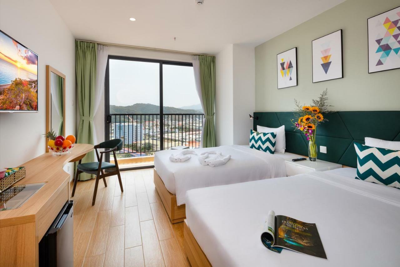 Crown Hotel Nha Trang Exterior photo