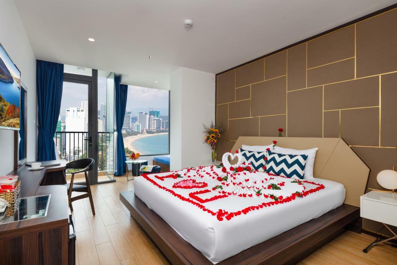 Crown Hotel Nha Trang Exterior photo